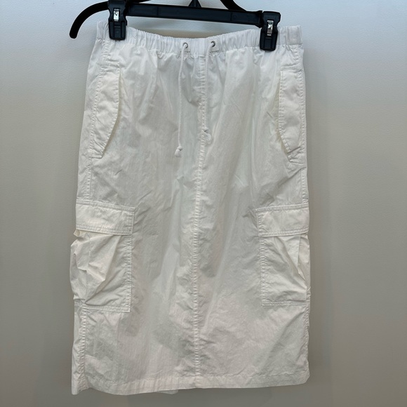 Aritizia TNA Swuad Cargo midi skirt size S white - Picture 4 of 7